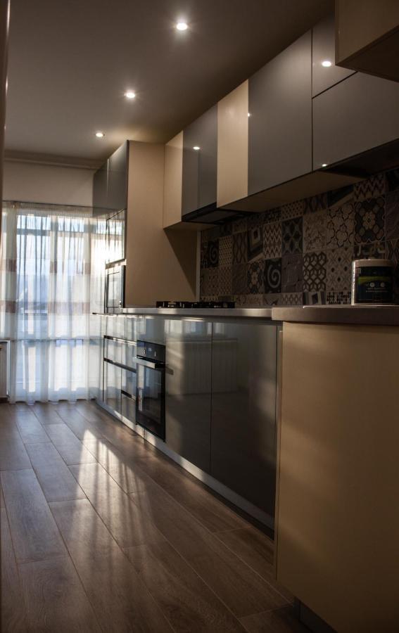 Eurocomfort Apartments Piatra Neamţ Zewnętrze zdjęcie